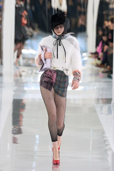 Look 1